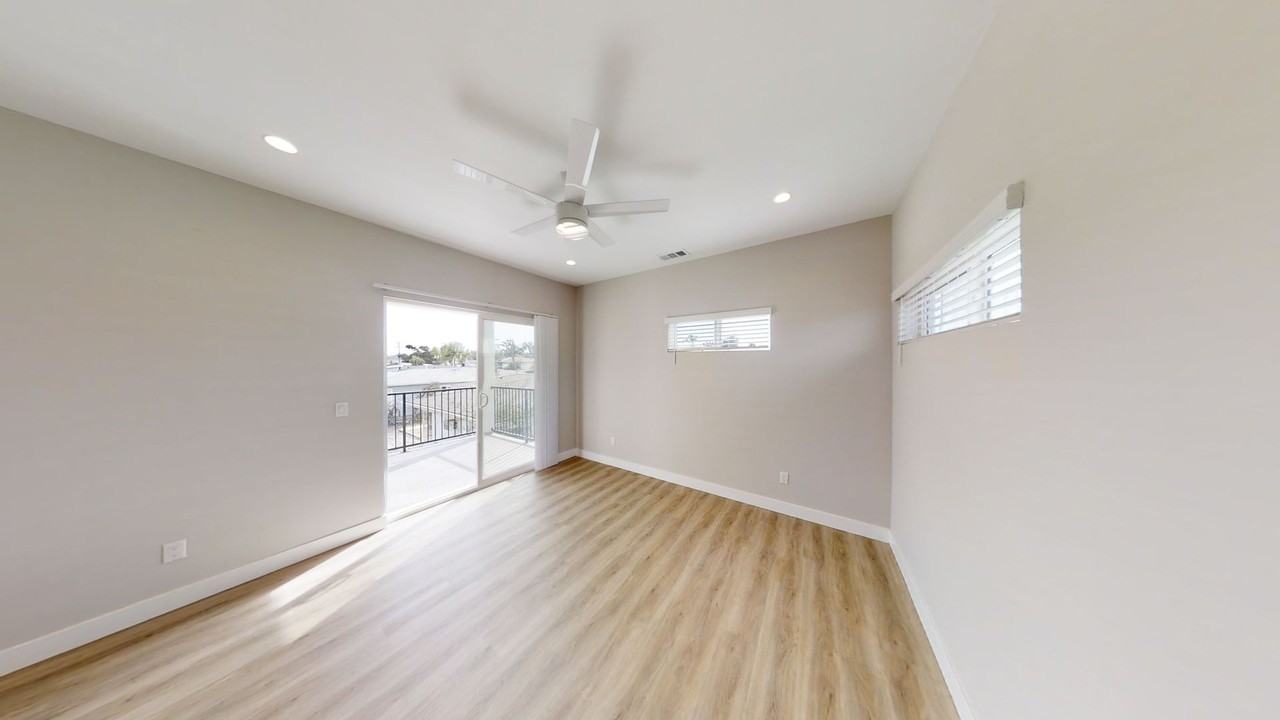 5335 E Falls View Dr - Photo 7 of 24