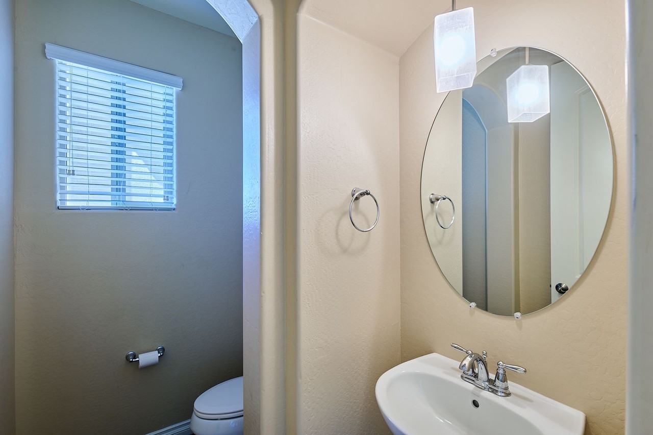 116 E Lynx Pl - Photo 4 of 50