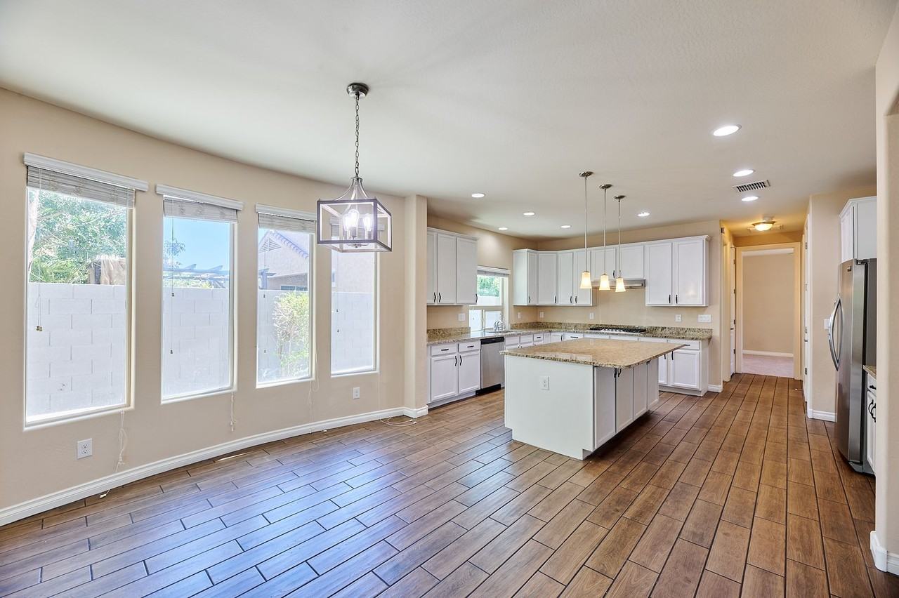 116 E Lynx Pl - Photo 6 of 50