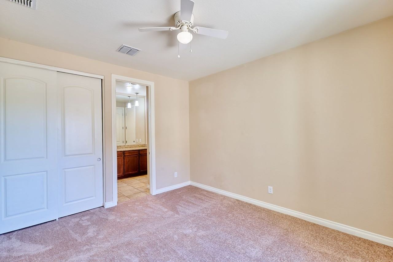 116 E Lynx Pl - Photo 7 of 50