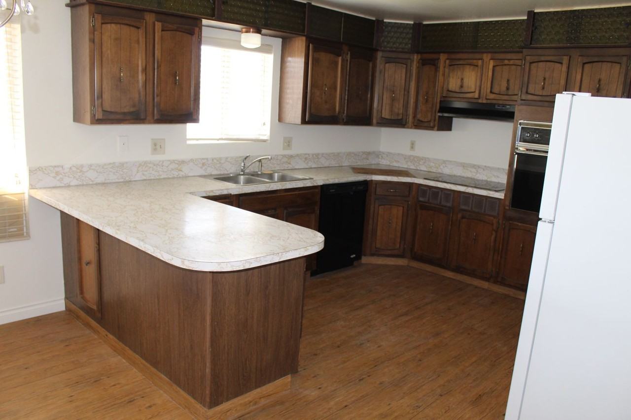 6520 Climax Avenue - Photo 6 of 50