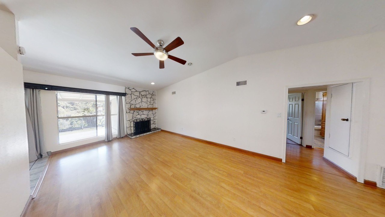 5561 Baja Dr - Photo 2 of 19