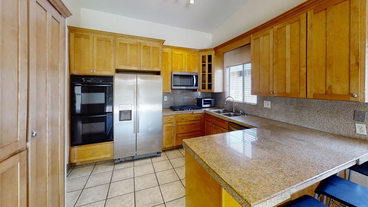 5561 Baja Dr - Photo 5 of 19