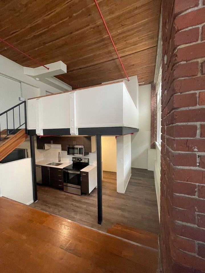 Everett Station Lofts - Photo 3 of 10