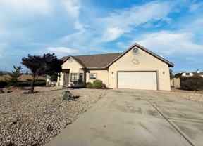 4866 N Ivanhoe Cir - Photo 1 of 1