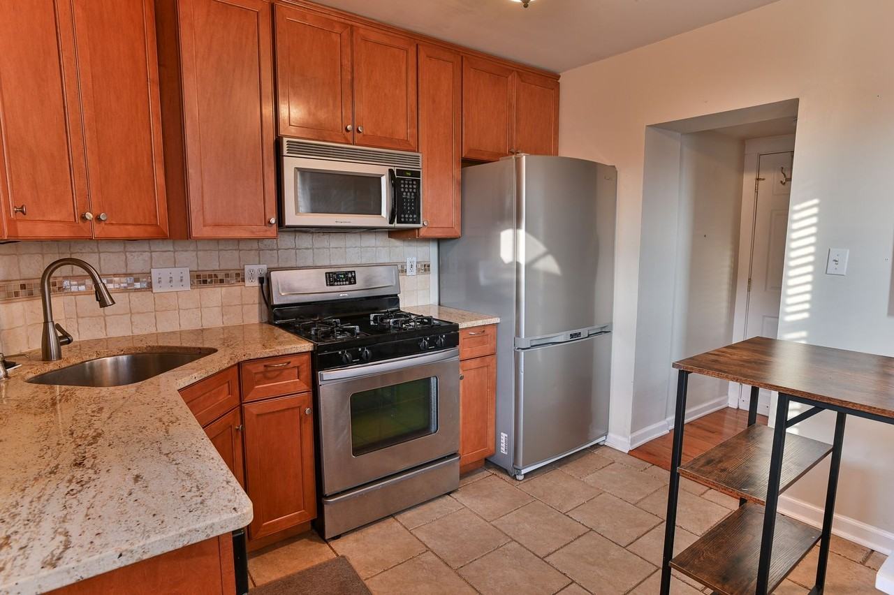 113 Vine Street - Photo 5 of 32