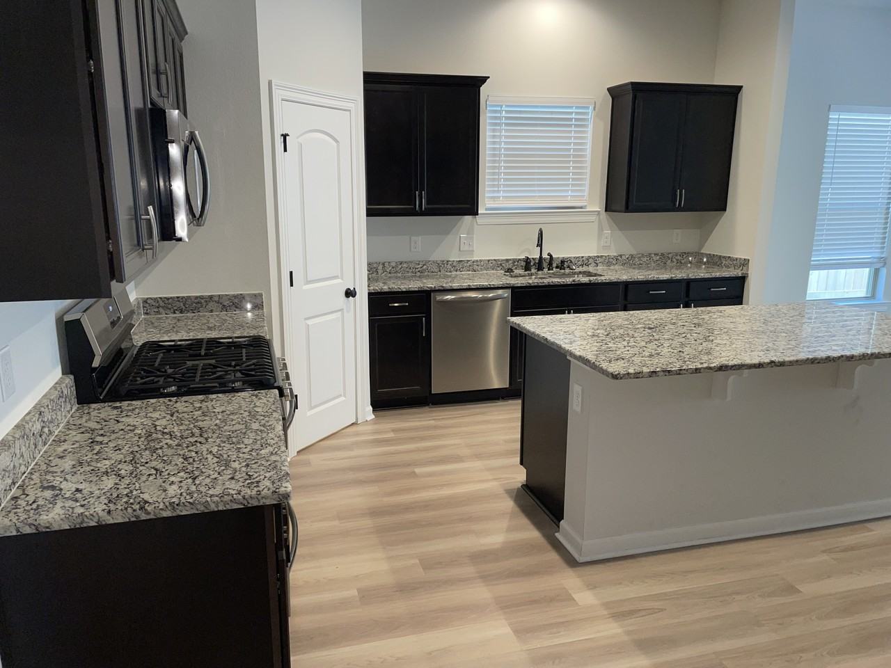 229 Covington Cottage Ln - Photo 2 of 36