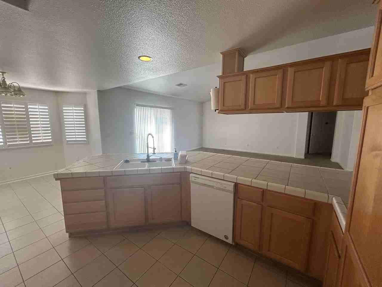 2454 Ranier Way - Photo 2 of 20