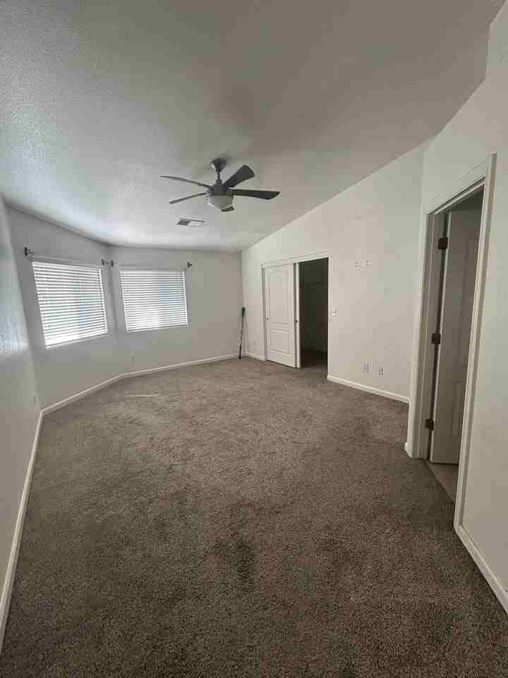 2454 Ranier Way - Photo 7 of 20