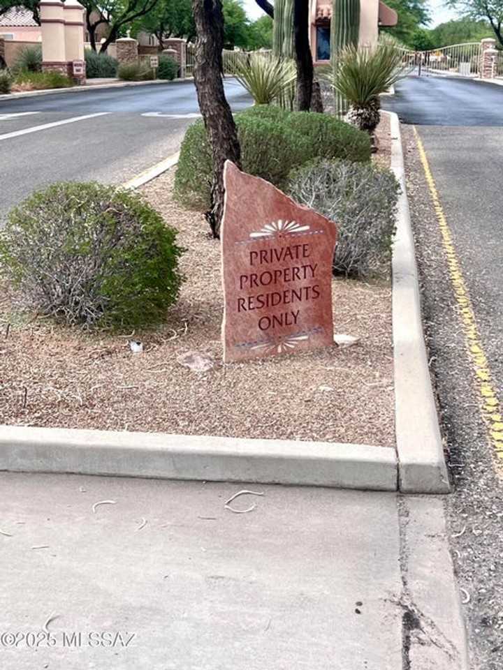 1254 W Calle De Sotelo - Photo 3 of 27