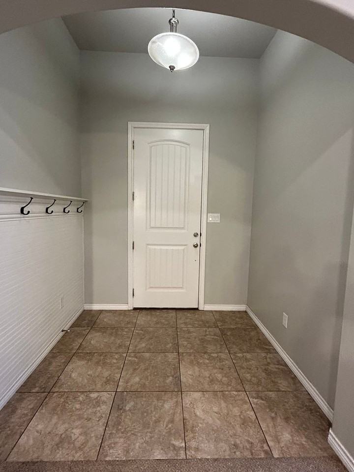 2208 Boise Drive - Photo 2 of 17
