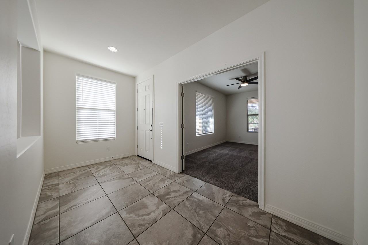 17965 West Encinas Lane - Photo 6 of 50
