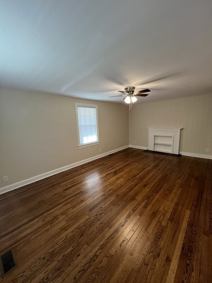 127 Washington St - Photo 2 of 9