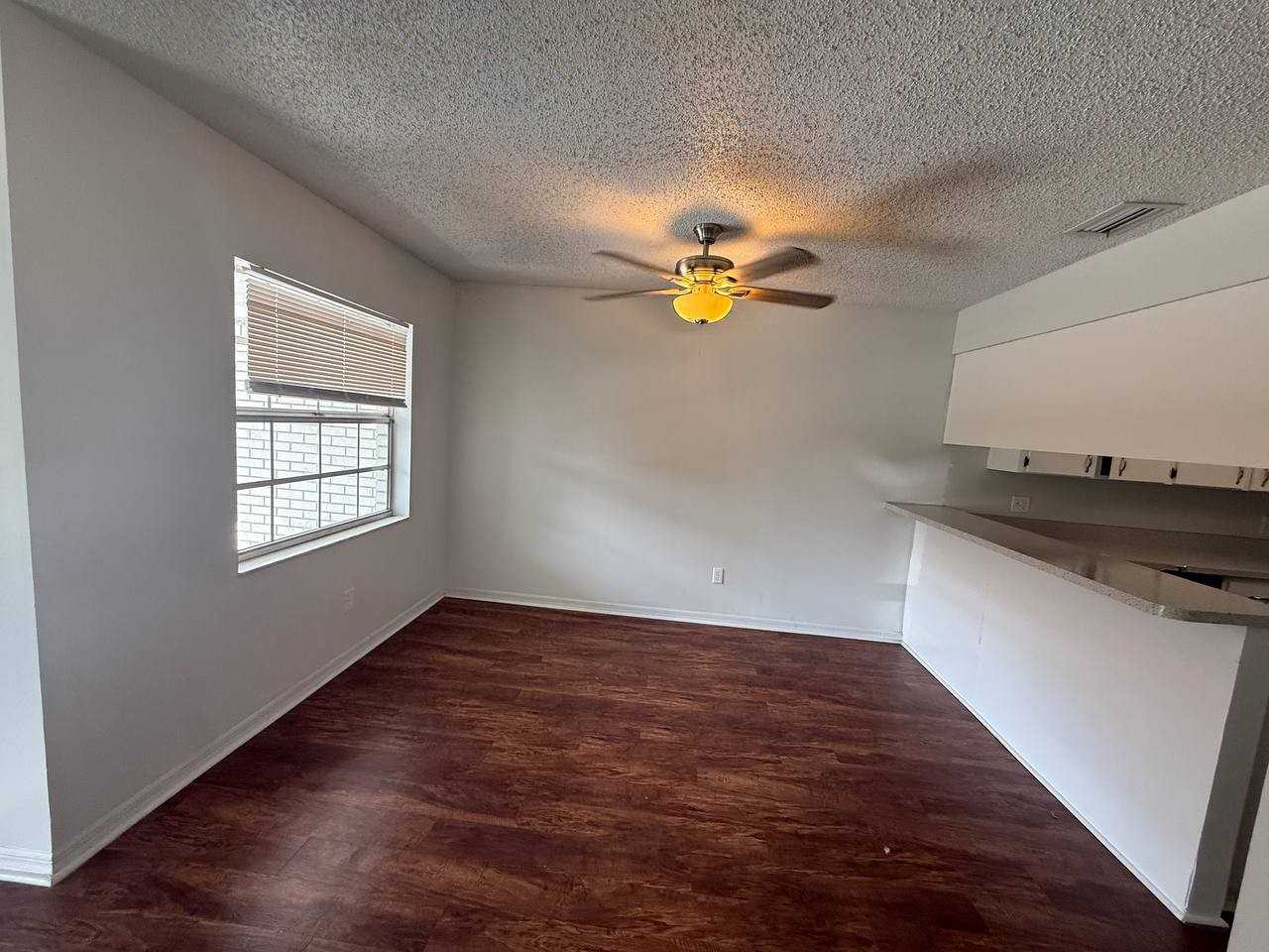 3147 Bloomingdale Villas Ct - Photo 3 of 12