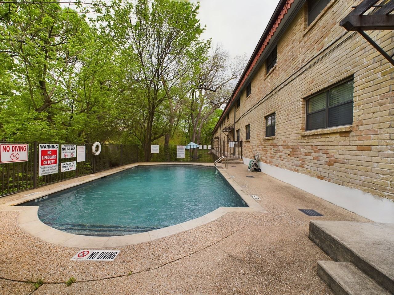 407 E 45th St #216 - Photo 2 of 13