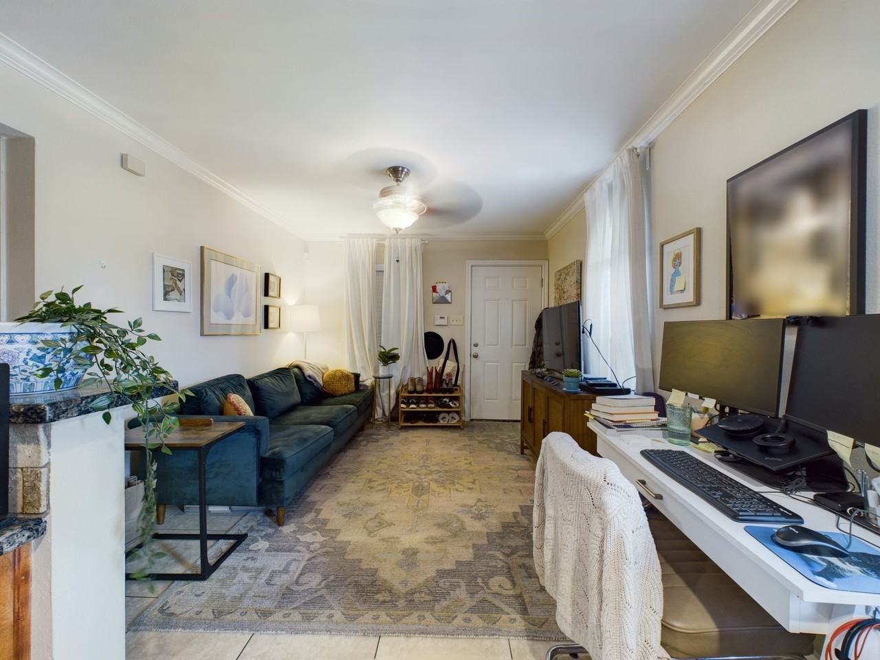 407 E 45th St #216 - Photo 4 of 13