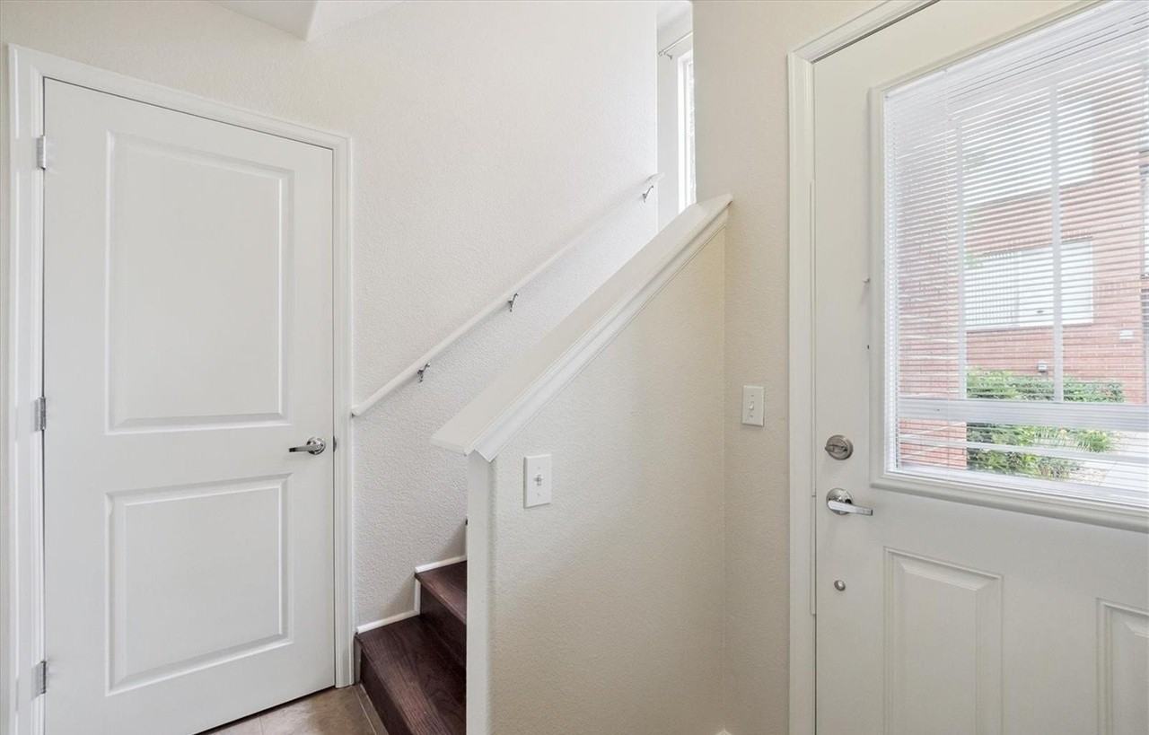 85 Uinta Way - Photo 3 of 18