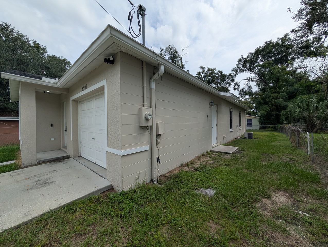 8209 N Elmer St - Photo 3 of 24