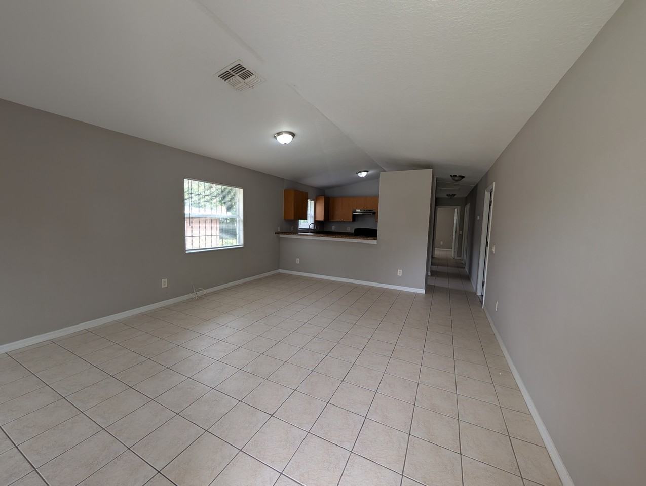 8209 N Elmer St - Photo 6 of 24