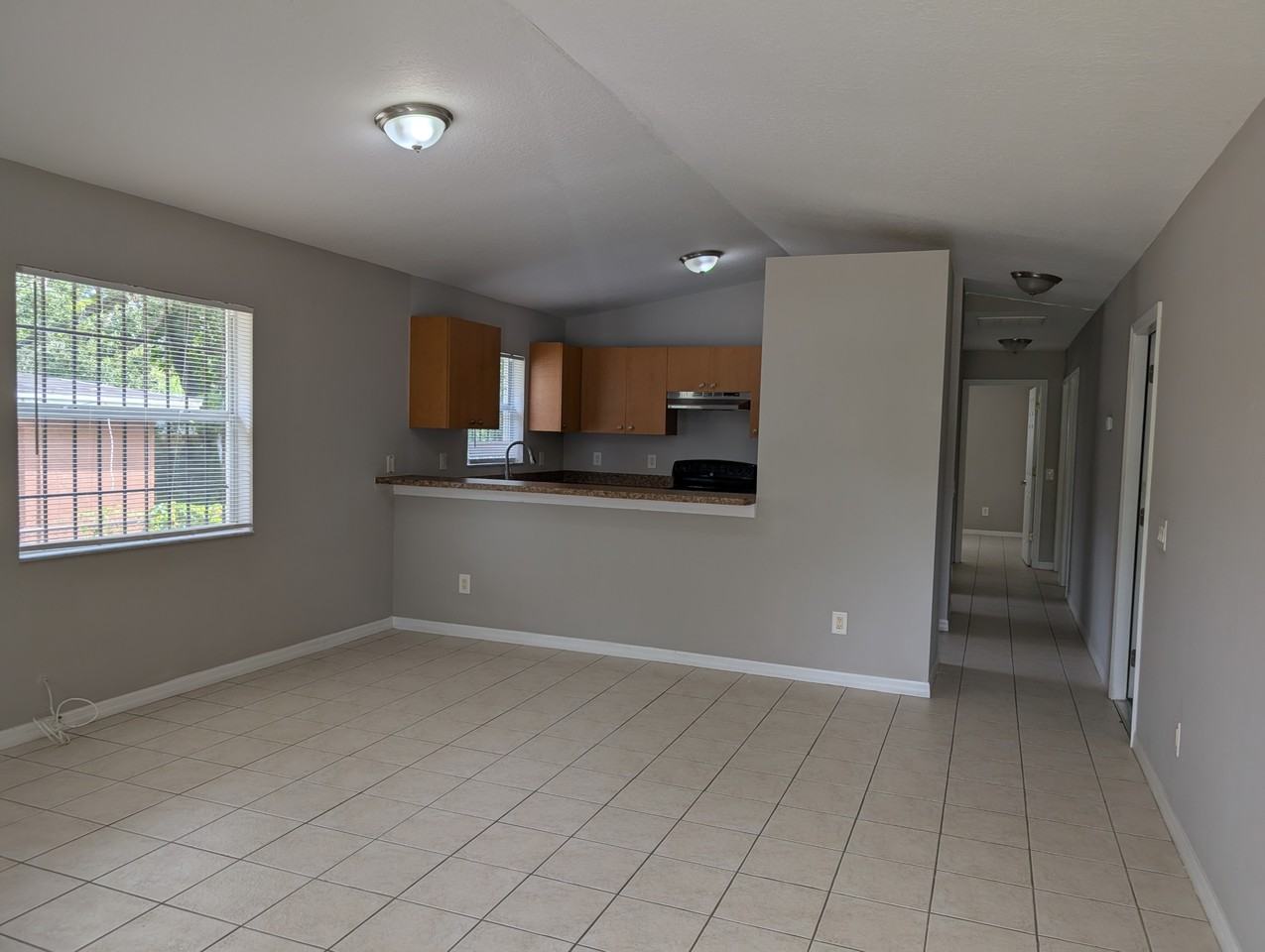 8209 N Elmer St - Photo 7 of 24