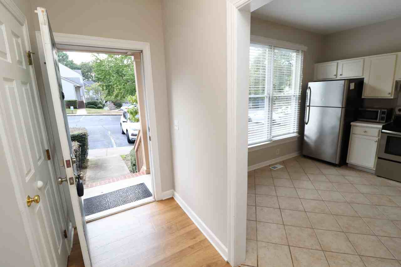 114 Windward Ct - Photo 2 of 30