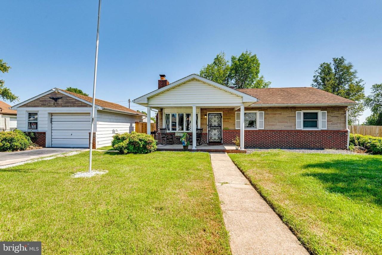 5811 Larsen St - Photo 2 of 26