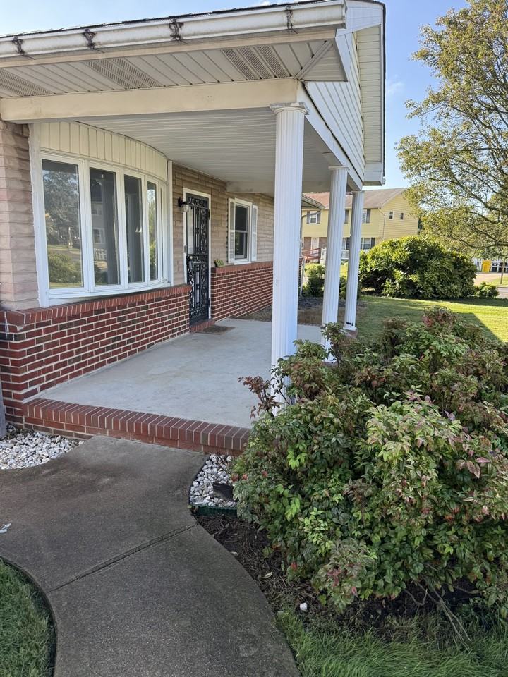 5811 Larsen St - Photo 6 of 26