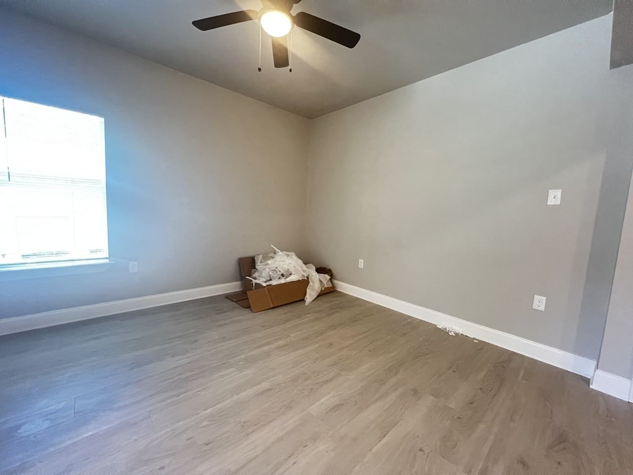 637 Iberville St - Photo 2 of 9