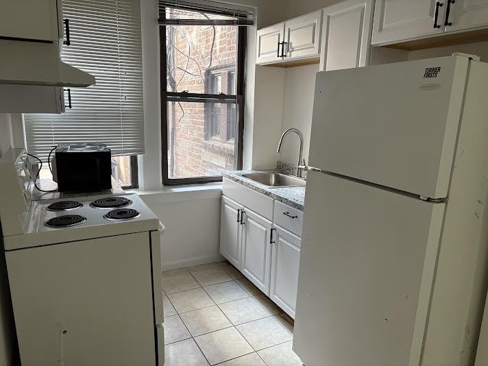 1880 Commonwealth Ave #1 - Photo 4 of 6