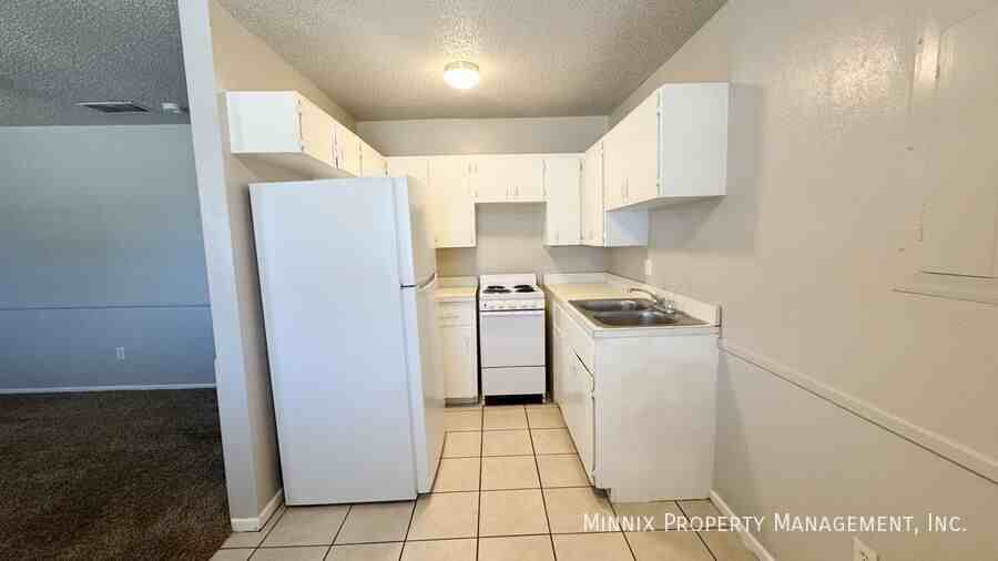 Southern Cross Apartments - Photo 6 of 25