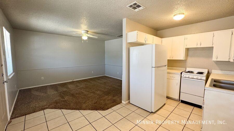 Southern Cross Apartments - Photo 7 of 25