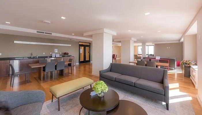 Rector Pl #4R - Photo 5 of 9