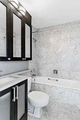 Rector Pl #4R - Photo 4 of 9