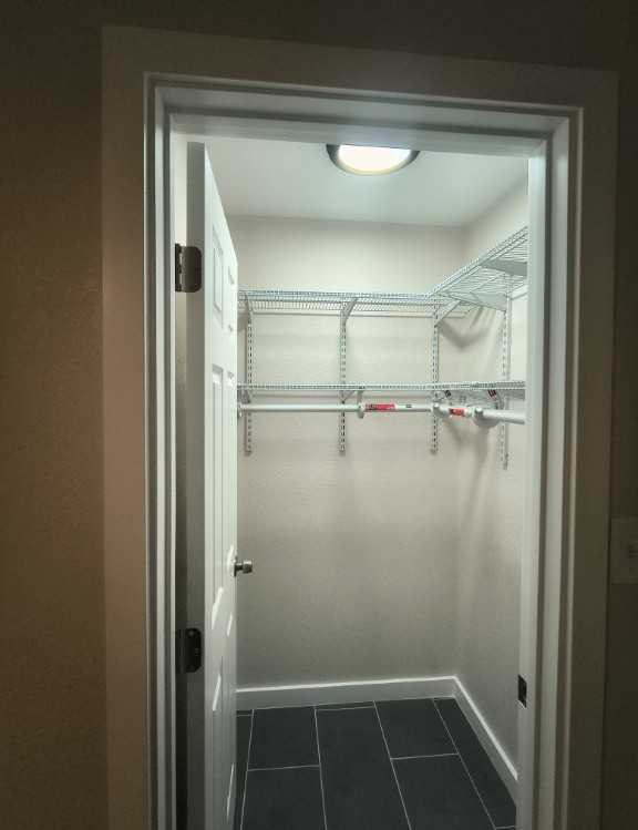 10305 N 15th Ave #3 - Photo 4 of 6