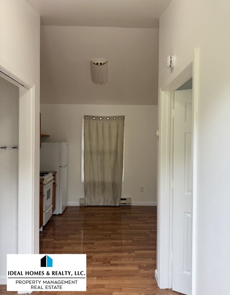 7200 North Lewis Road - Photo 3 of 9