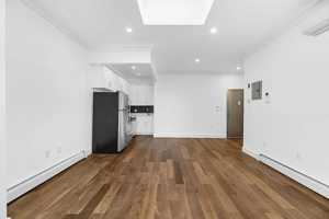 featured image of 792 Hart St #2R