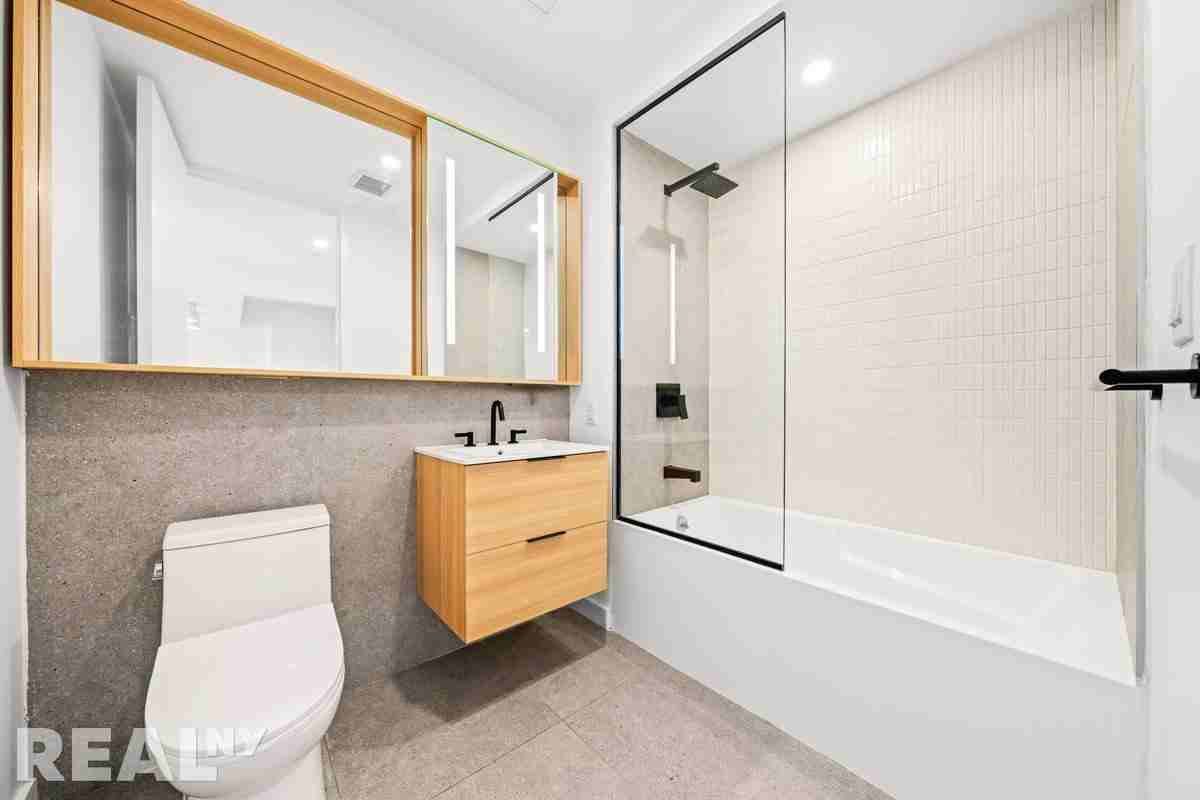 Pacific St #506 - Photo 3 of 10