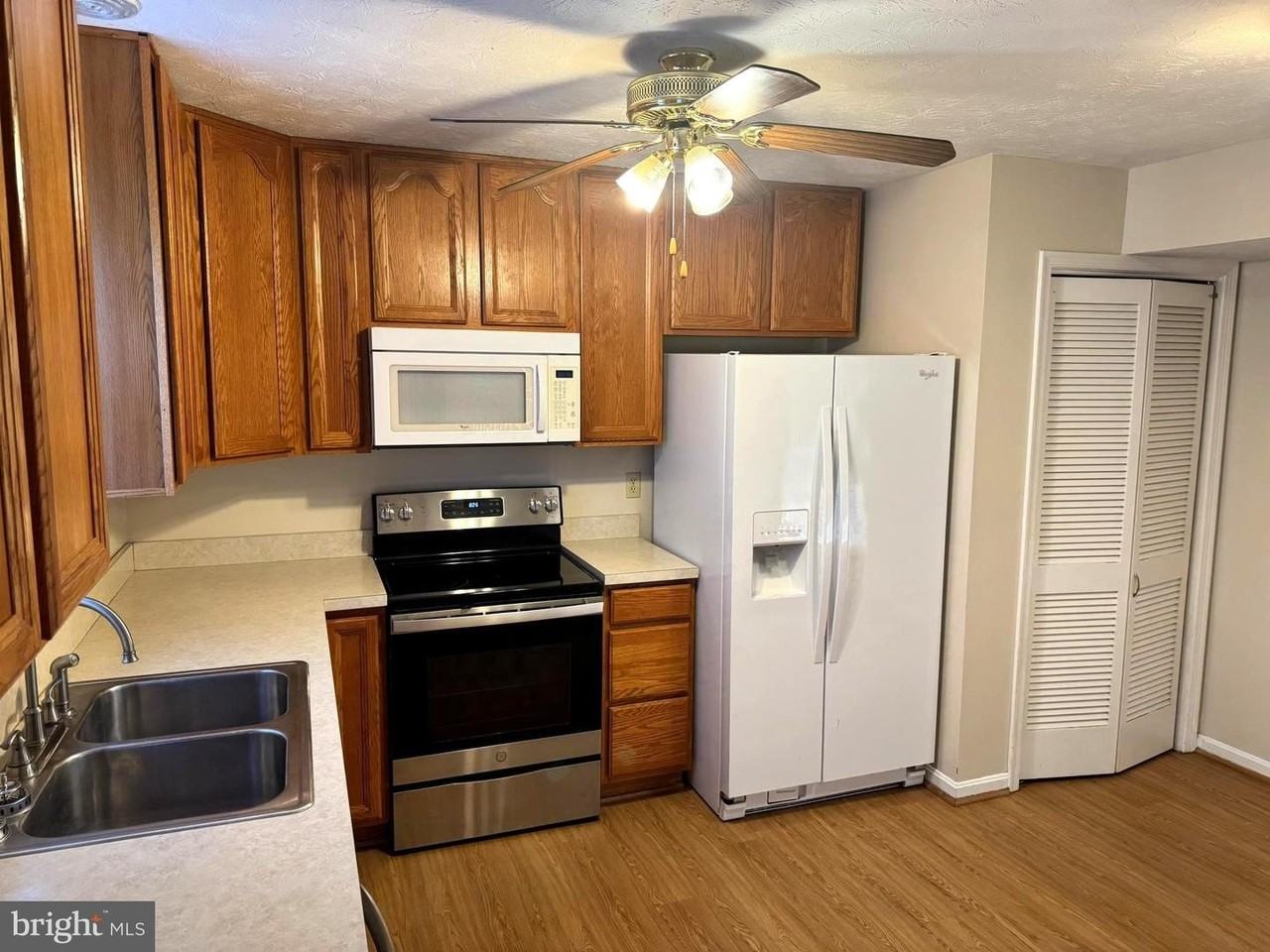 307 Willowbrook Ct - Photo 5 of 15