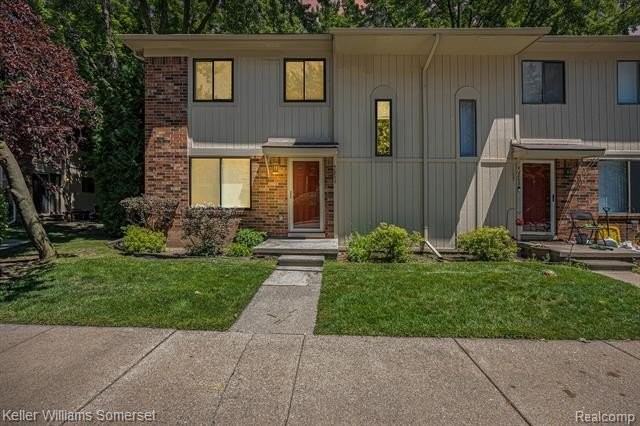 40872 Highpointe Dr - Photo 2 of 17