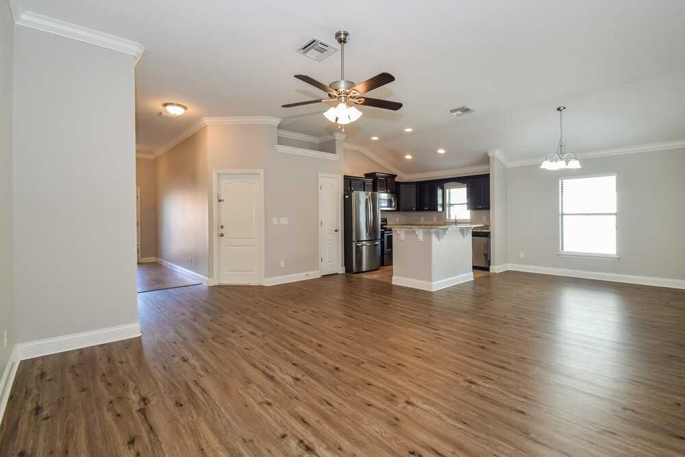 2167 Bexley Dr - Photo 3 of 16