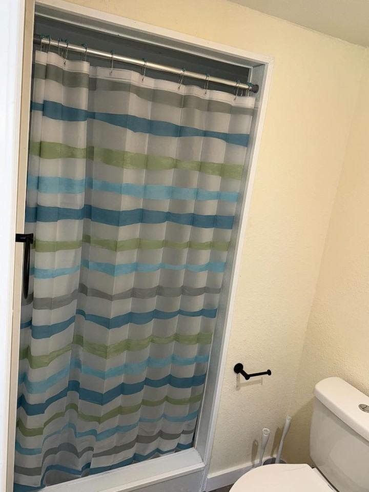 3944 Clermont Dr Unit B - Photo 7 of 20