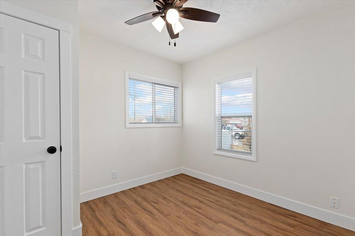 635 Albion Ave - Photo 6 of 12