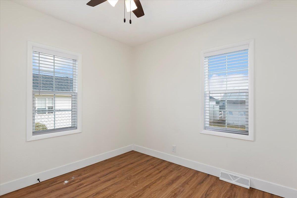 635 Albion Ave - Photo 7 of 12