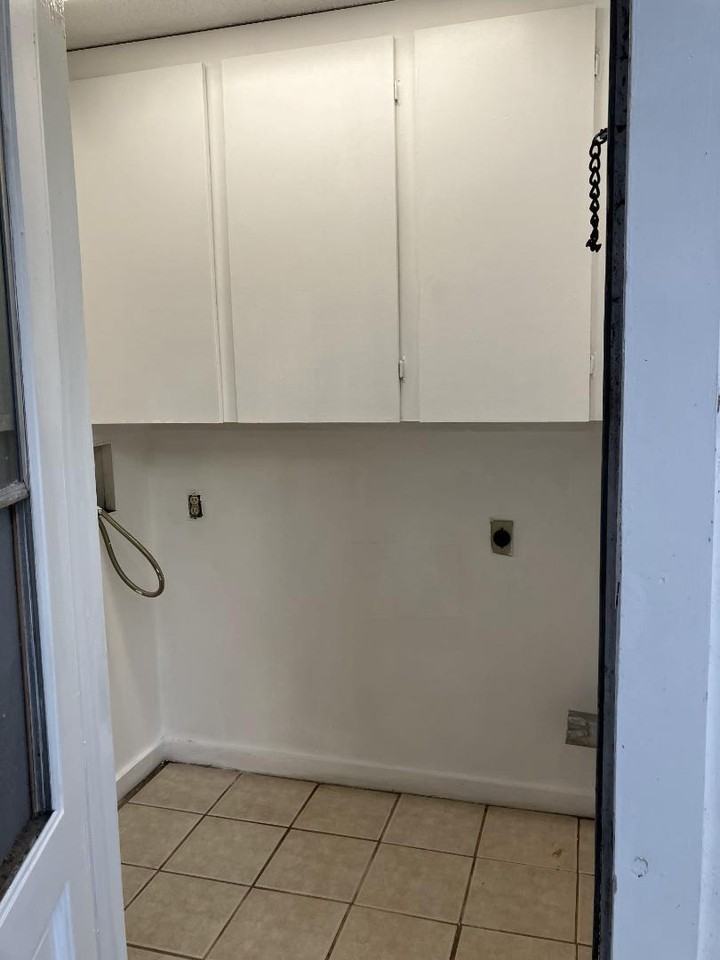 378 TRIPLEX - Photo 6 of 10