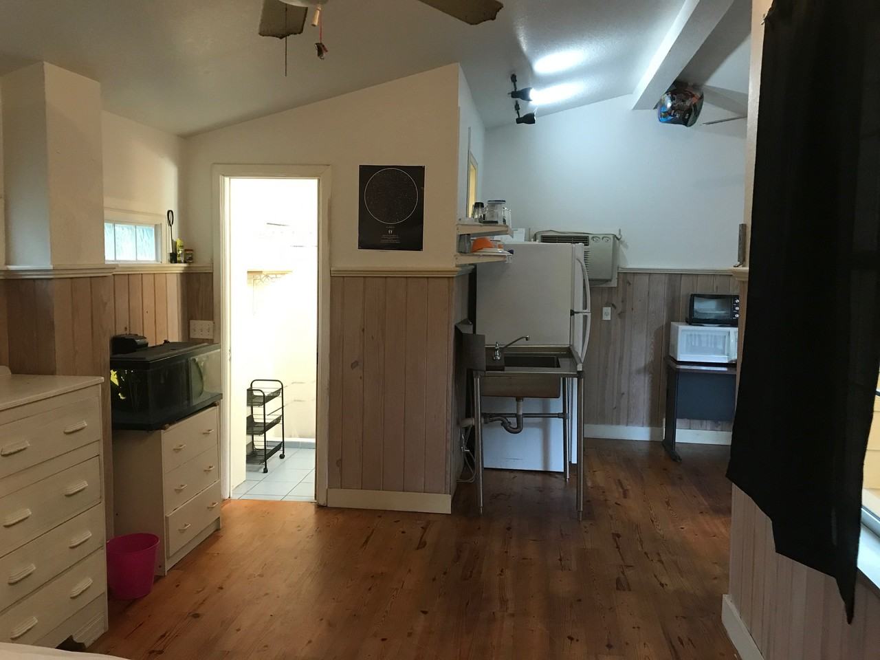 5047 North Oceanshore Boulevard - Photo 4 of 10