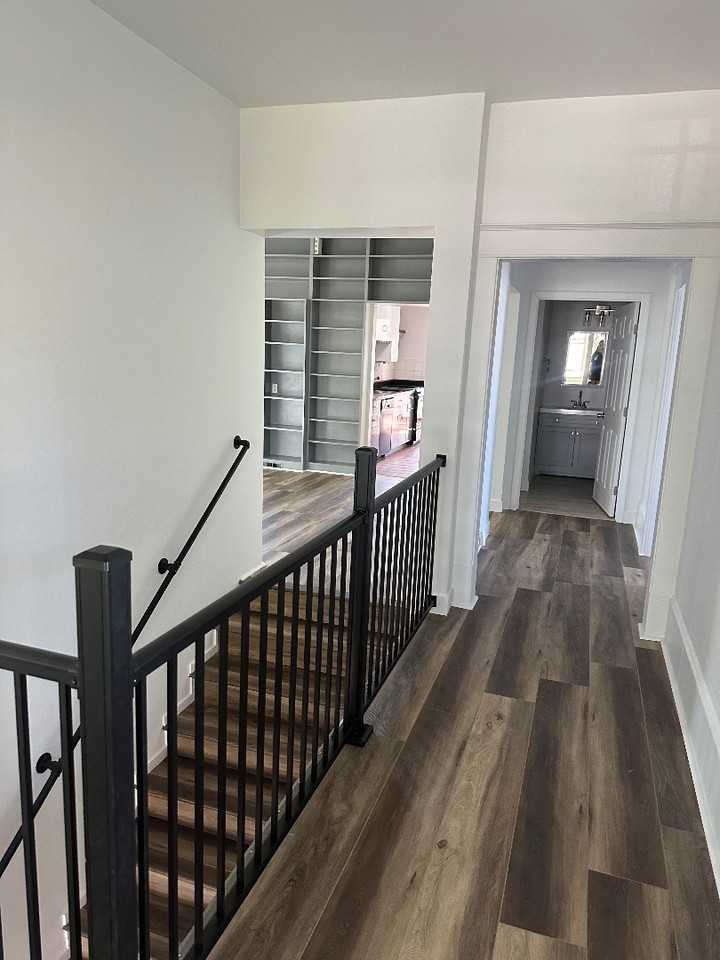 141 Vine St Unit 2 - Photo 4 of 20