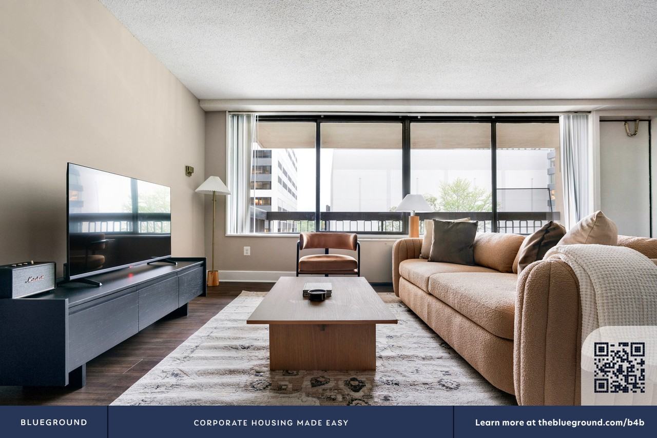 1515 Richmond Highway - Photo 5 of 26