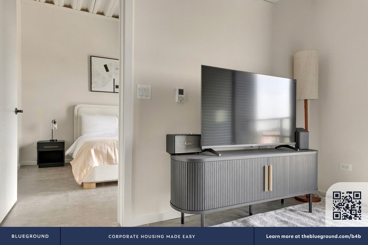 1220 W Jackson Blvd #1320 - Photo 6 of 34