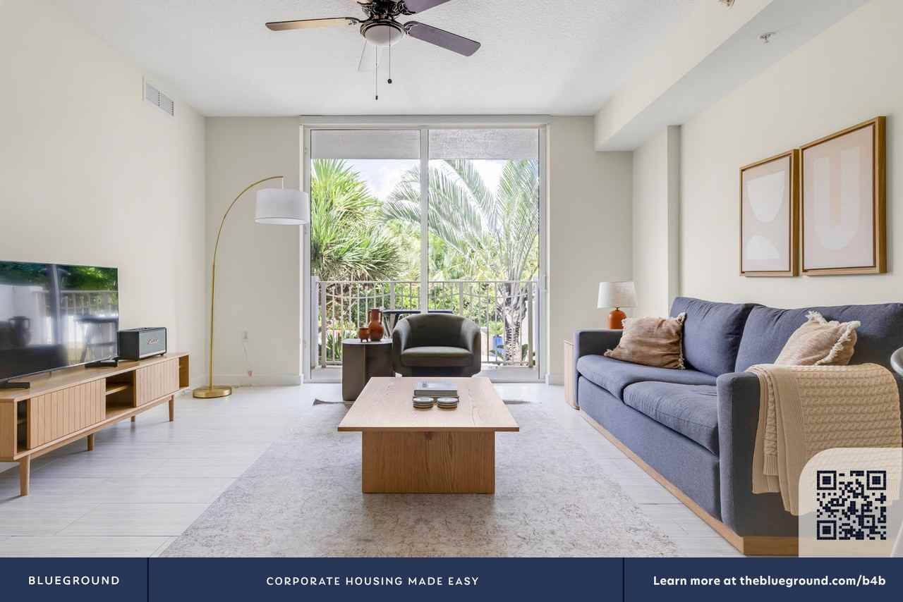 601 Ne 39th St #171 - Photo 5 of 31