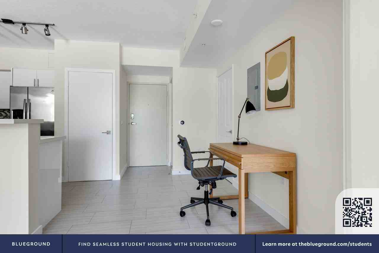 601 Ne 39th St #171 - Photo 6 of 31